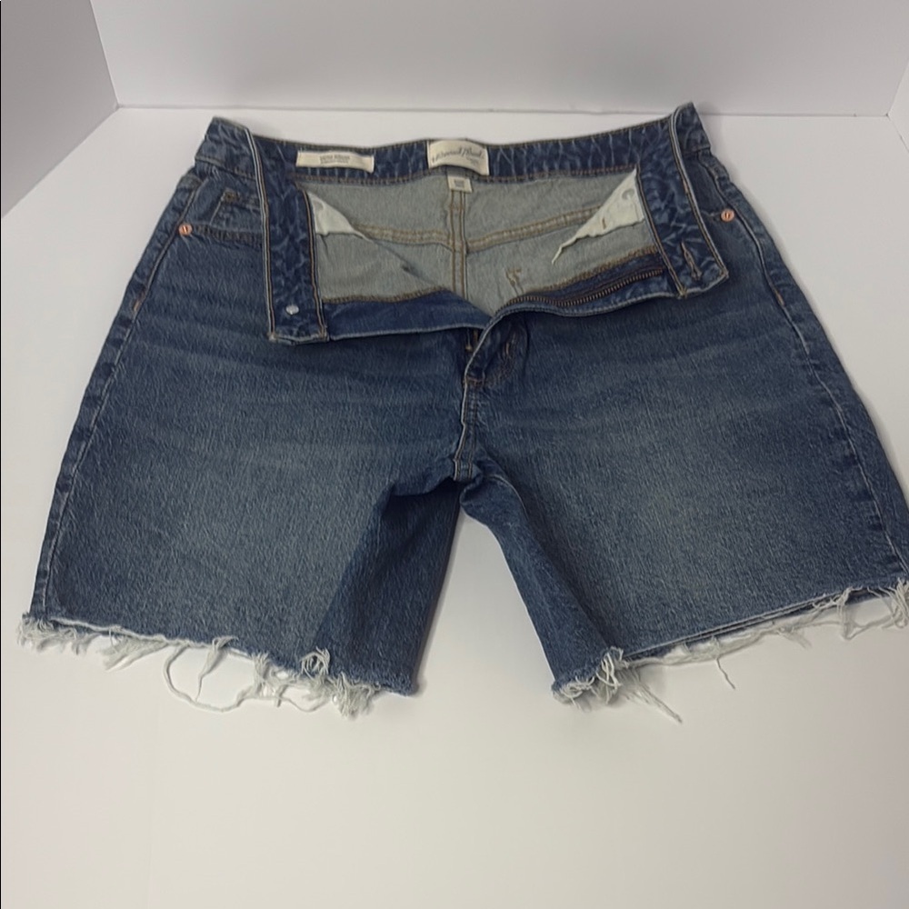 Universal Thread Blue Jean Shorts - Picture 2 of 15